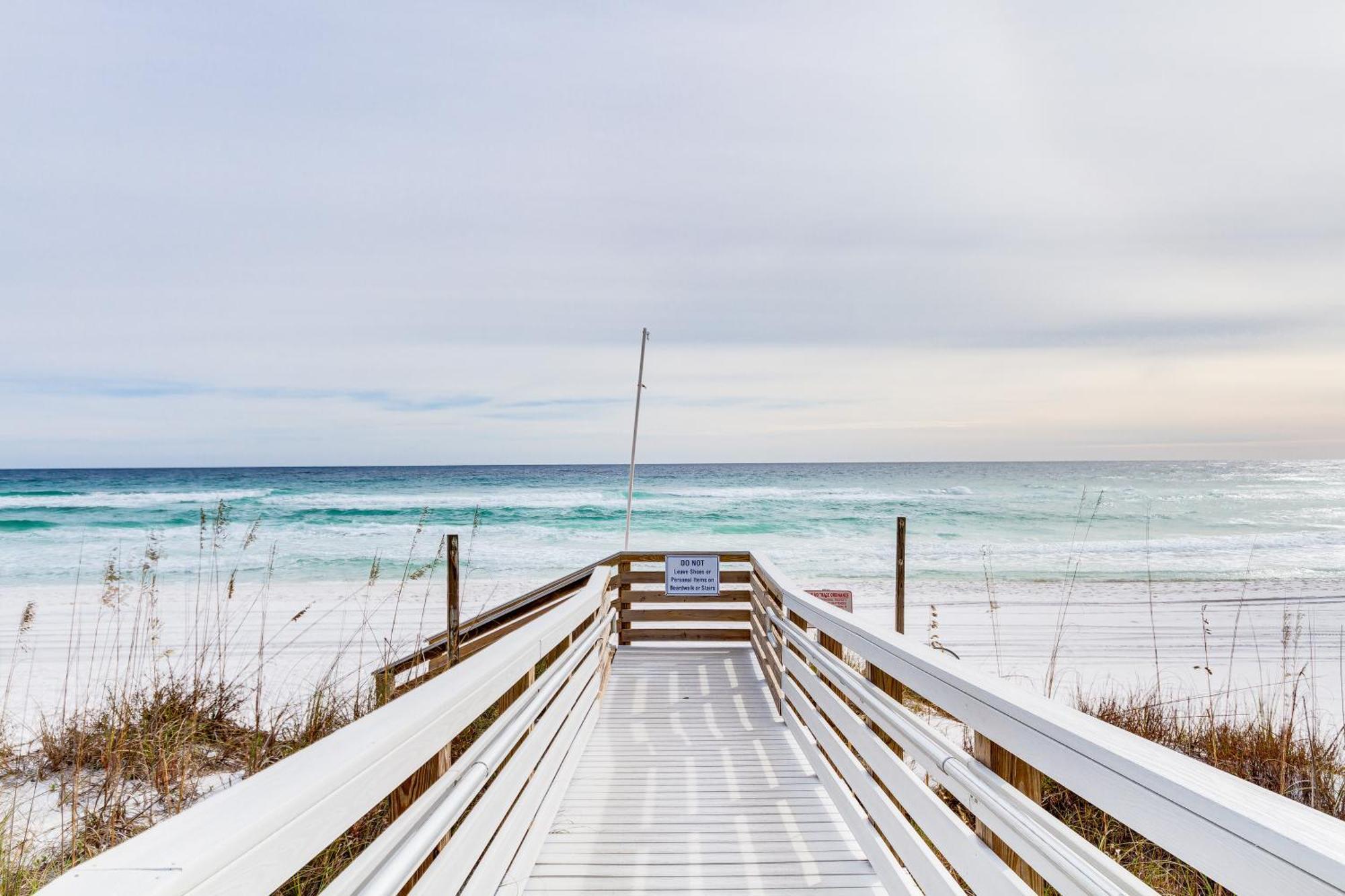 Pensacola Beach Condo With Patio And Access To Beach! Exterior photo